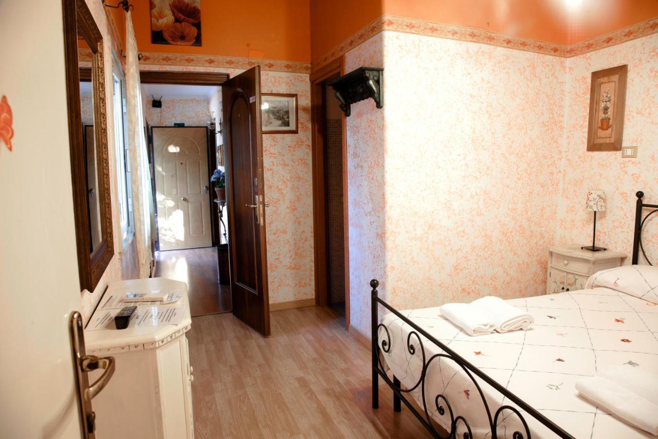 I Gerani Rossi Hotel Rome Bagian luar foto